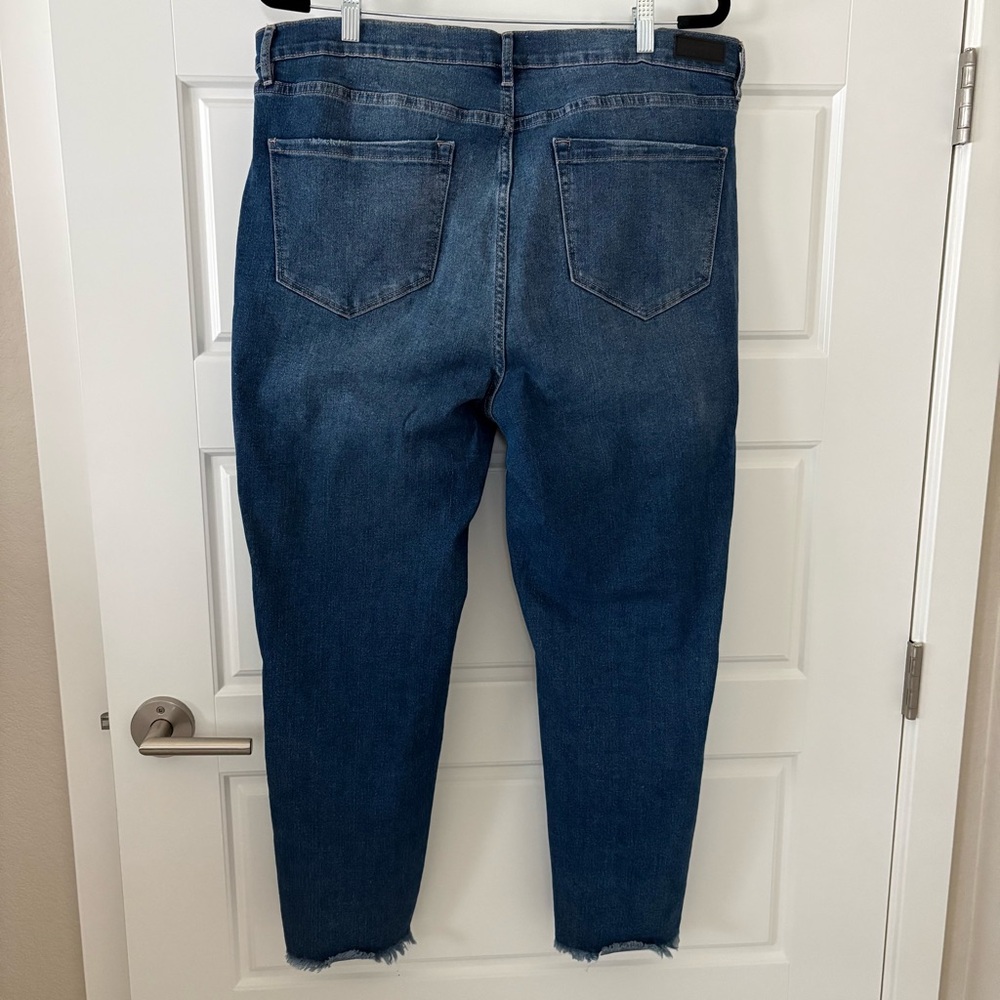 Nicole Miller Dark Blue Distressed Cropped Jeans - Picture 2 of 4